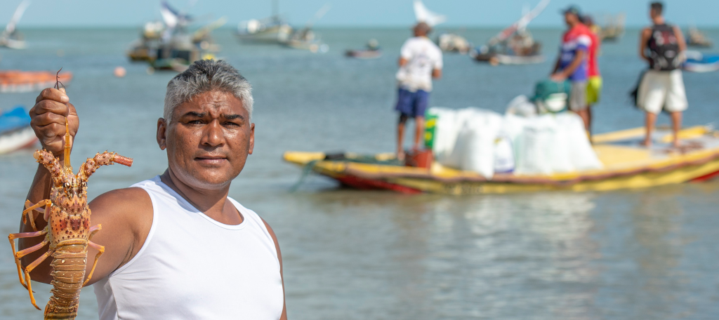 Como economizar turistando: rede de supermercado garante economia para  visitantes de praias do litoral leste do Ceará - Jornal do comércio do ceará