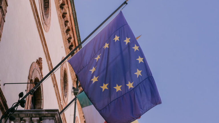 UE
