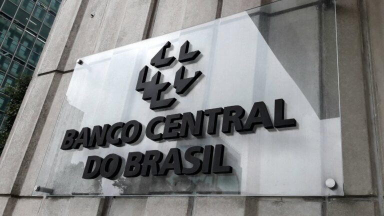 banco central e inflação bc e selic e câmbio focus