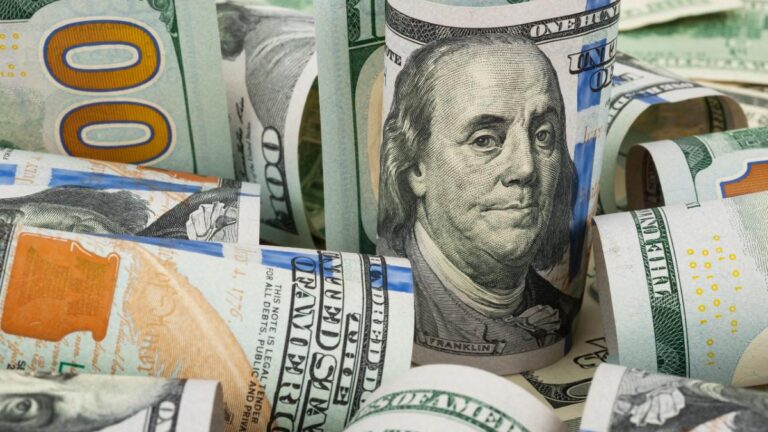 dólar e fluxo cambial