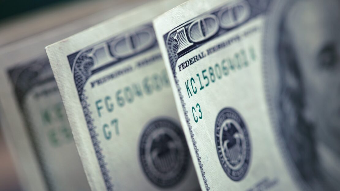 dólar e déficit fluxo cambial