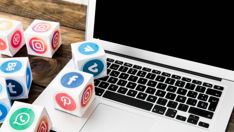 especialista e redes sociais empreendedores