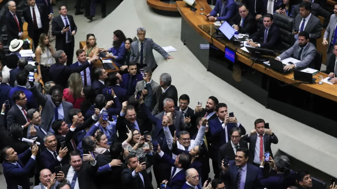Câmara dos deputados e governo