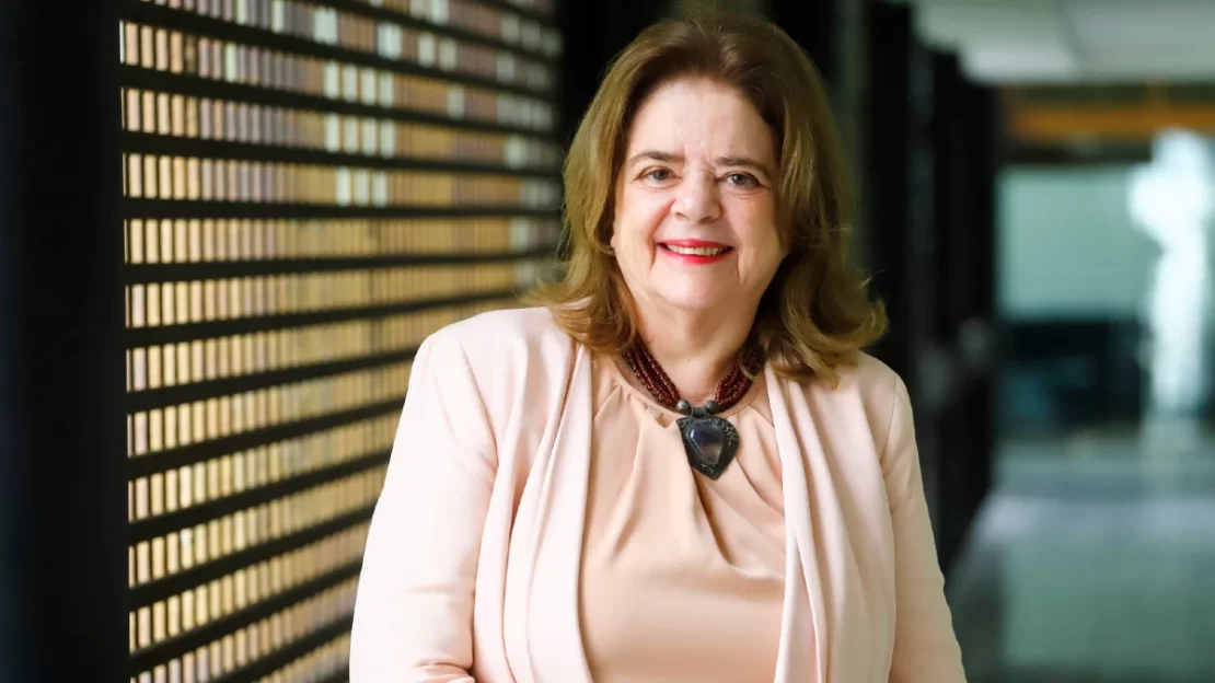 Roseane Medeiros representa Ceará