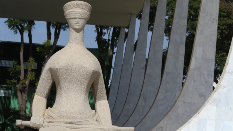 alece Praça dos Três Poderes, em Brasília